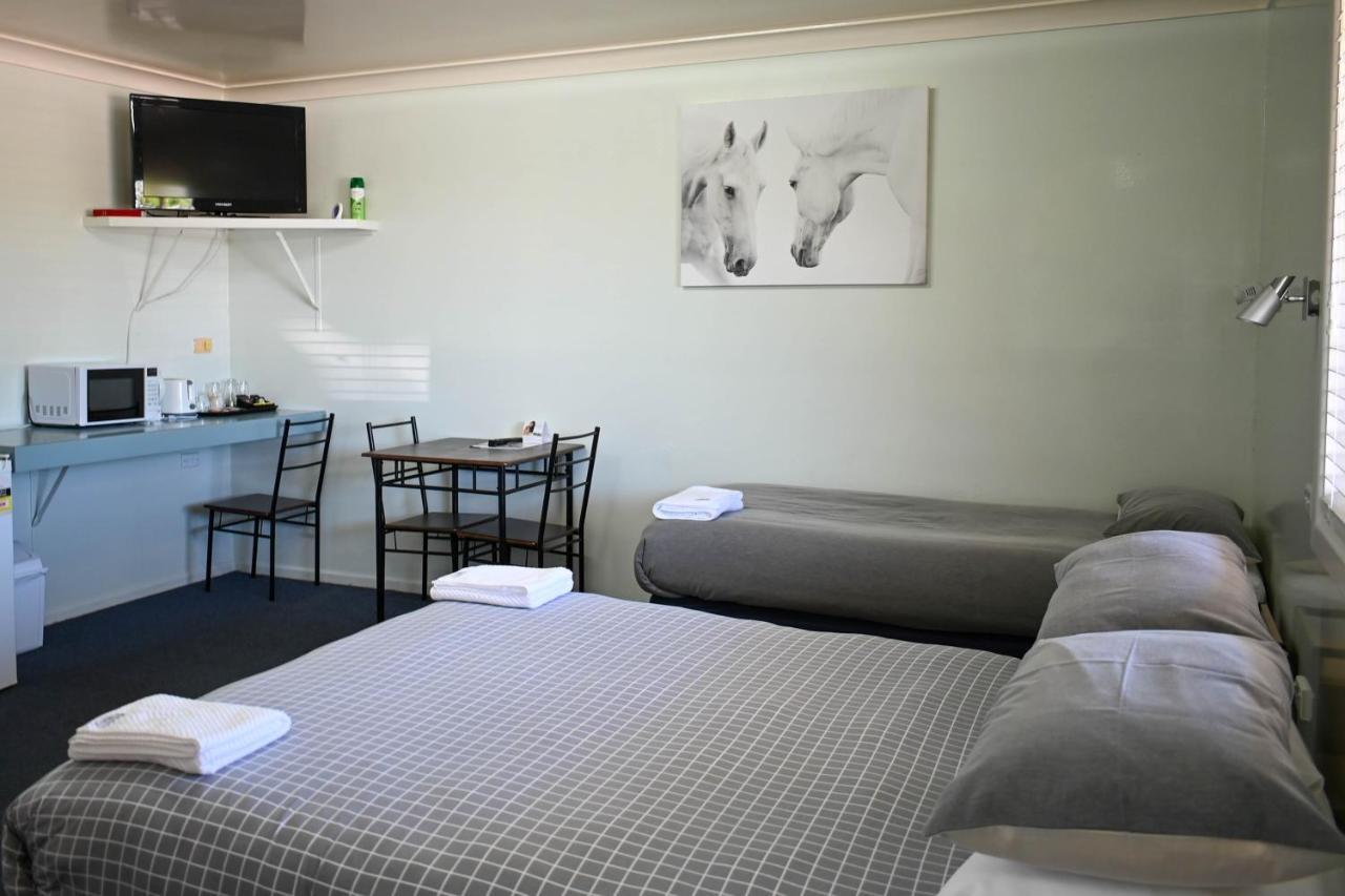 Motel Blackall Extérieur photo
